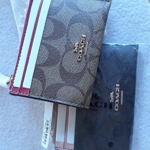Coach Accessories - SOLD OUT   , Coach Auth.ID Case key ring